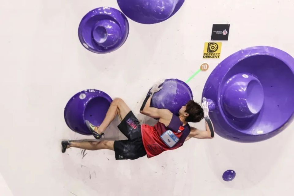 从这个角度, 凯乐石的知, 地吃下了国 从这个角度, 凯乐石的知, 地吃下了国