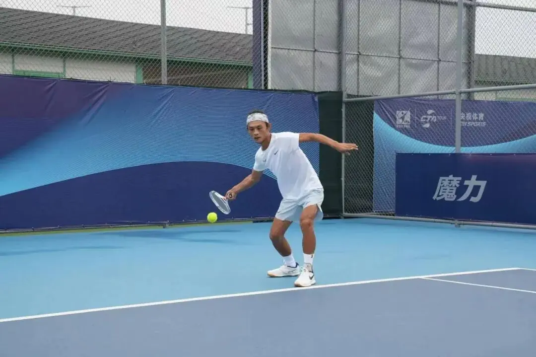 余名选手踊, 号种子丁若 余名选手踊, 号种子丁若