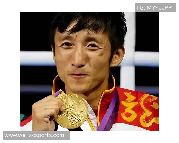 邹市明与库蒂尼奥的职业生涯对比及成就分析