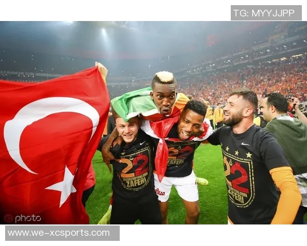 爱尔兰的荣耀与转会商场的冷漠实际：埃弗顿周一动态